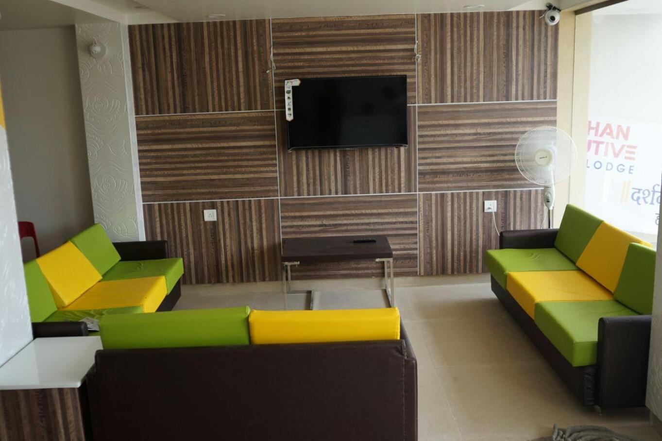 Hotel Darshan Executive Tuljapur Esterno foto