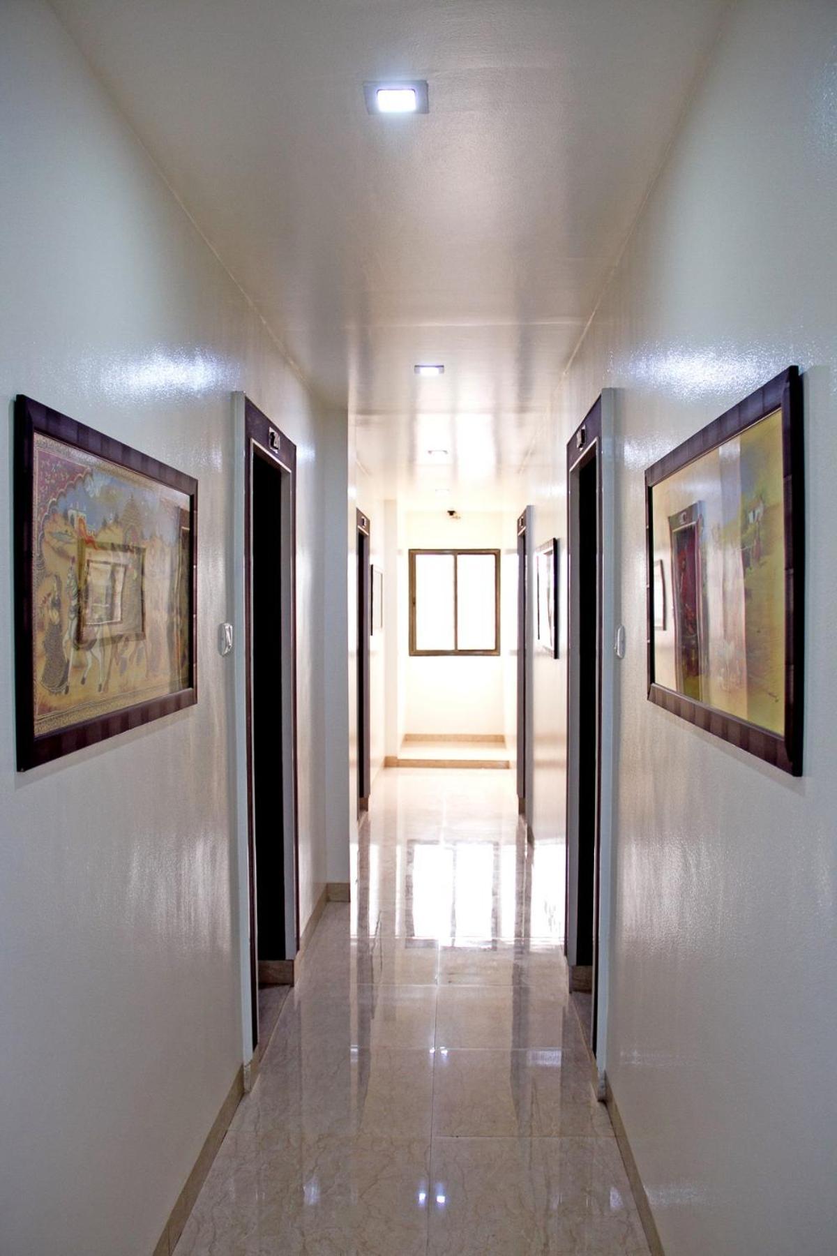 Hotel Darshan Executive Tuljapur Esterno foto