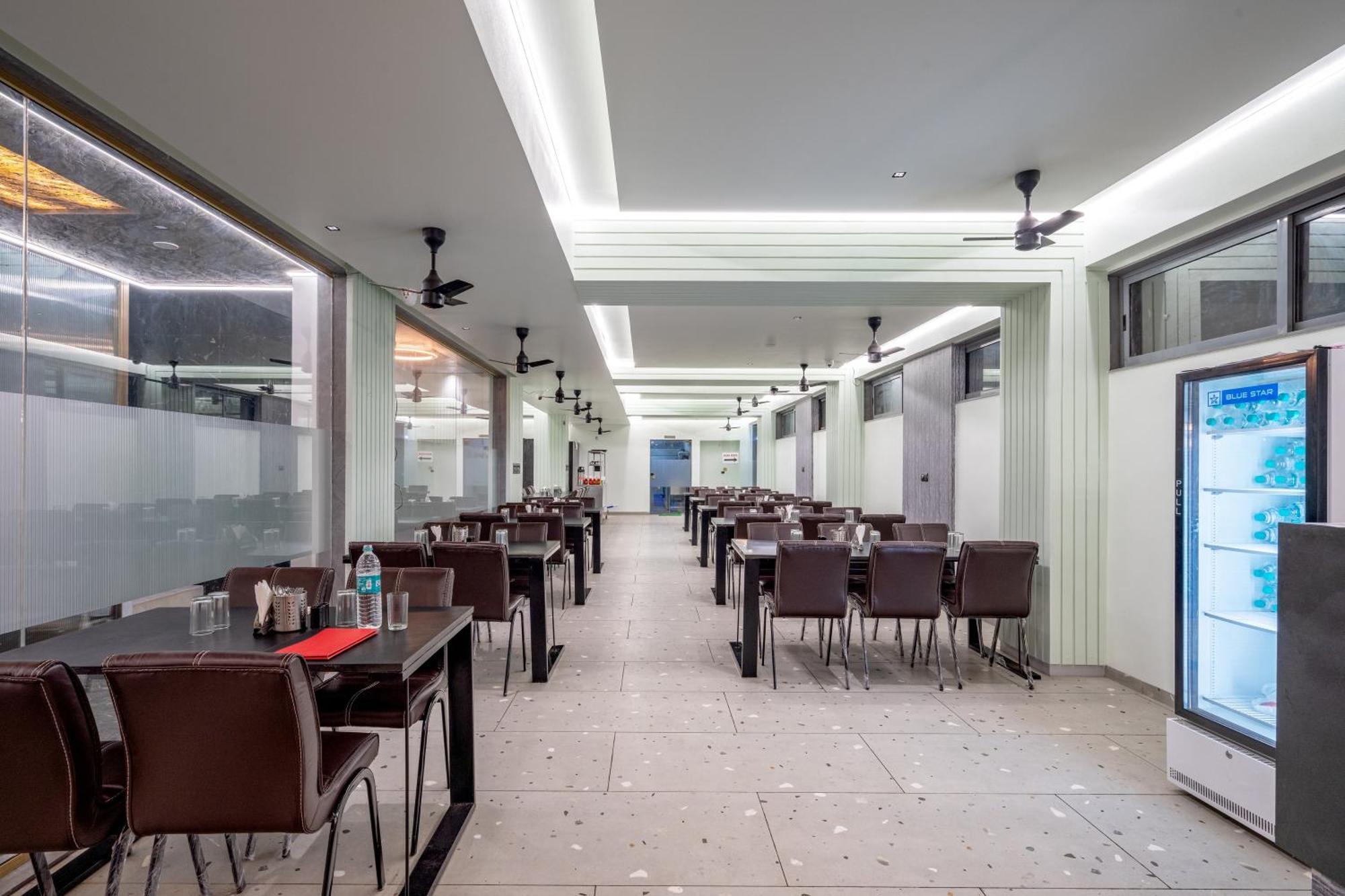 Hotel Darshan Executive Tuljapur Esterno foto